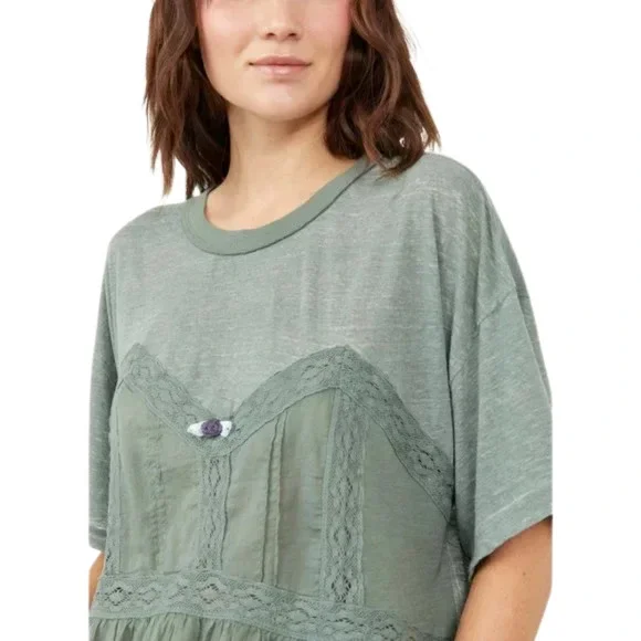 NEW Free People Fall In Love Lace Ruffle Tee Washed Army Green Womens Size M NWT - Picture 9 of 17
